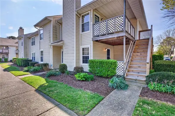 304 Thalia Station Court, Virginia Beach, VA 23452