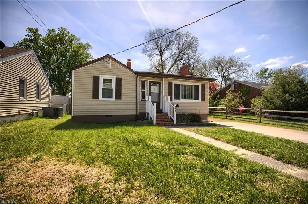 124 Cambridge Place, Hampton, VA 23669 - #1