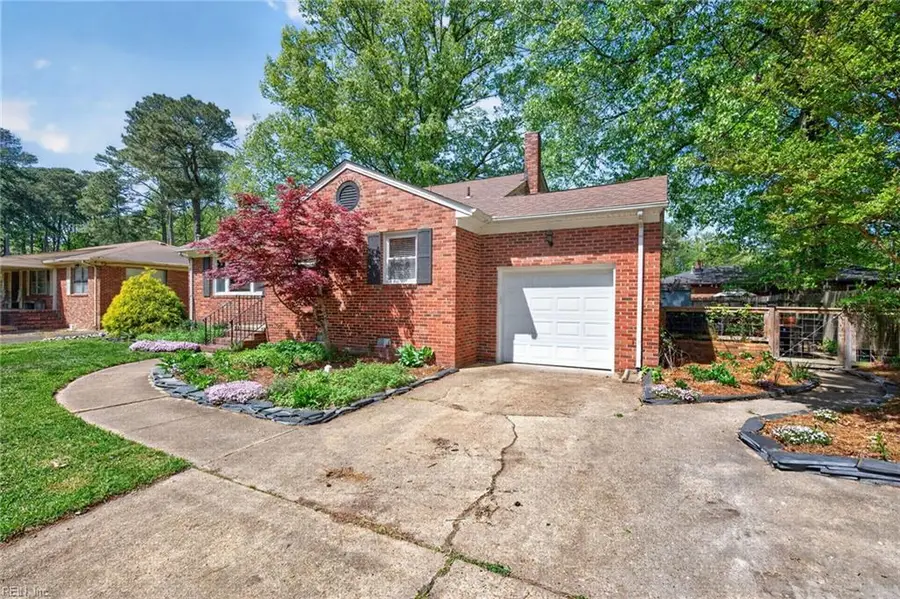 4148 Edinburgh Drive, Virginia Beach, VA 23452 - #3