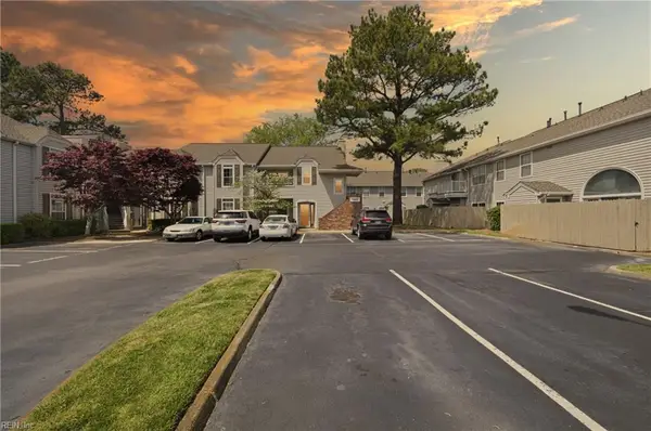 5140 Cypress Point Circle #202, Virginia Beach, VA 23455