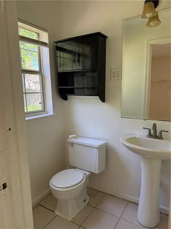 535 Greenbriar Avenue, Hampton, VA 23669