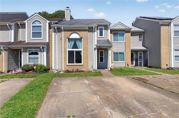 1326 Damyien Arch, Chesapeake, VA 23320