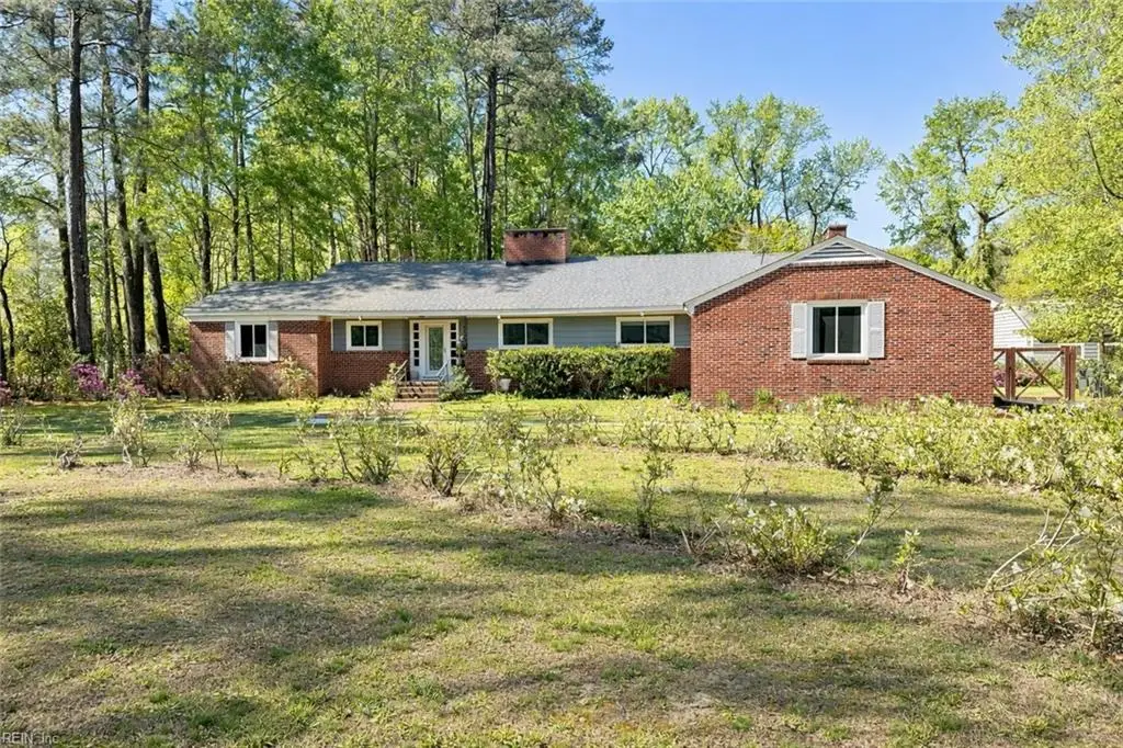 201 Robinhood Road, Franklin, VA 23851 - #1