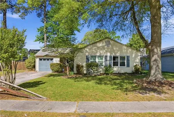 50 Sandy Lake Drive, Hampton, VA 23666