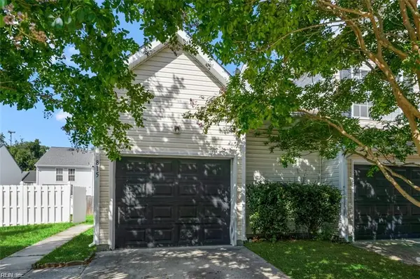 815 Admissions Court, Virginia Beach, VA 23462