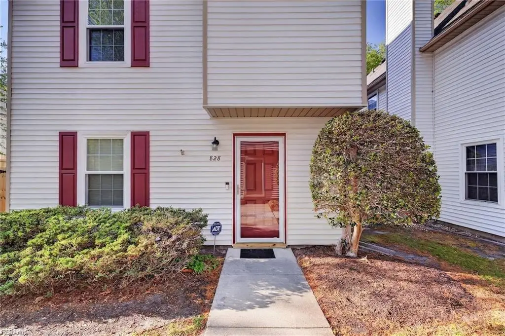 828 Gas Light Lane, Virginia Beach, VA 23462 - #1