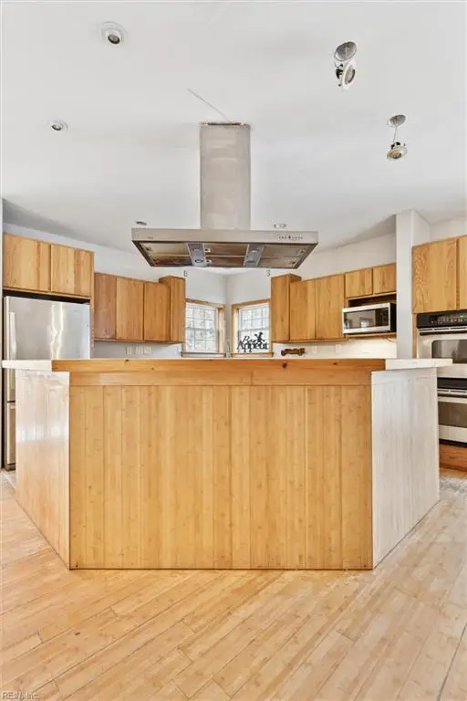 706 Yorktown Road, Poquoson, VA 23662 - #2