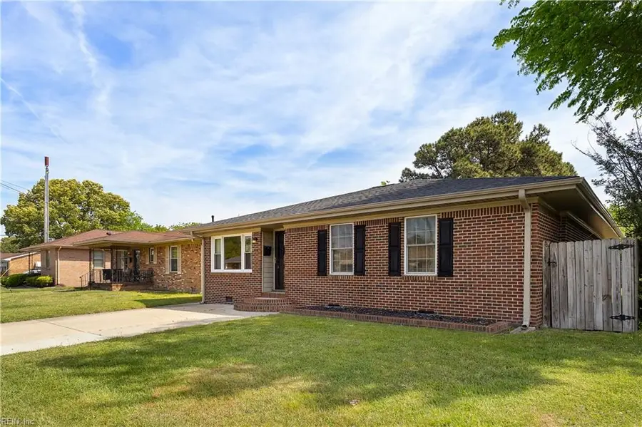 2121 Effingham Street, Portsmouth, VA 23704 - #3