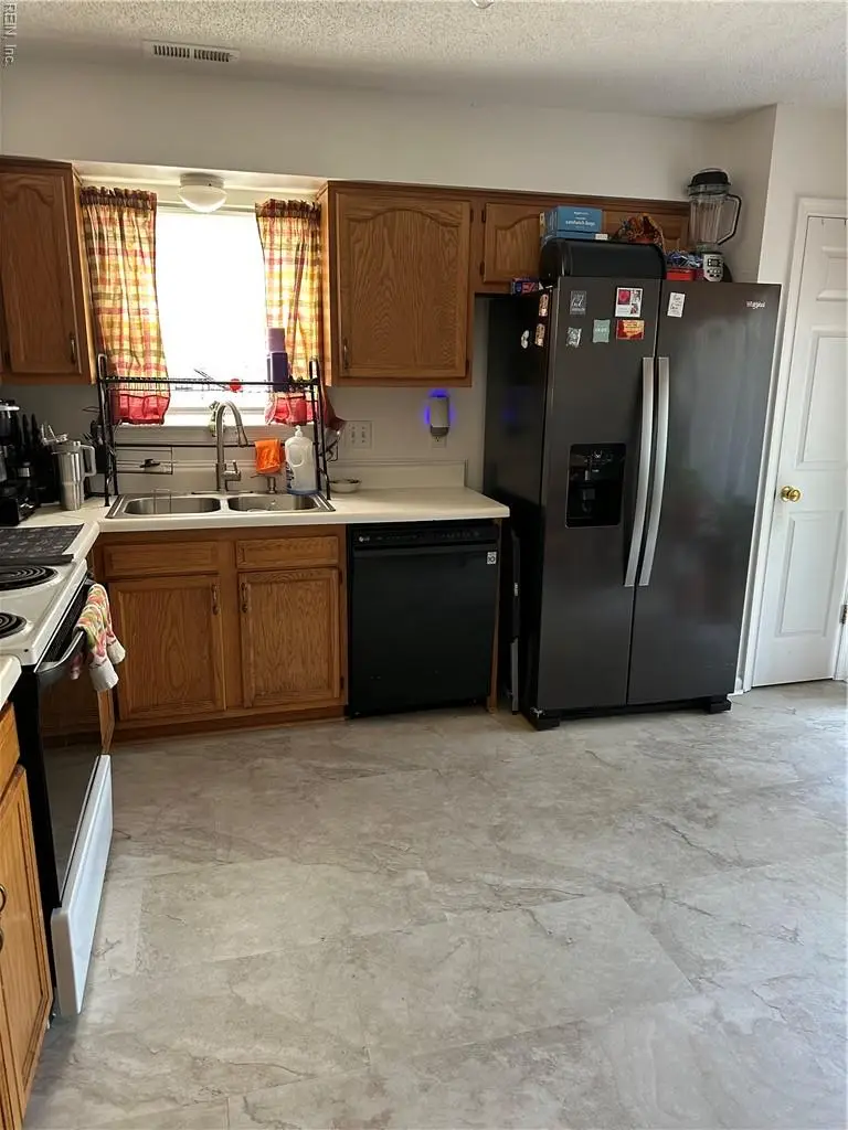 811 Resource Drive, Suffolk, VA 23434 - #2