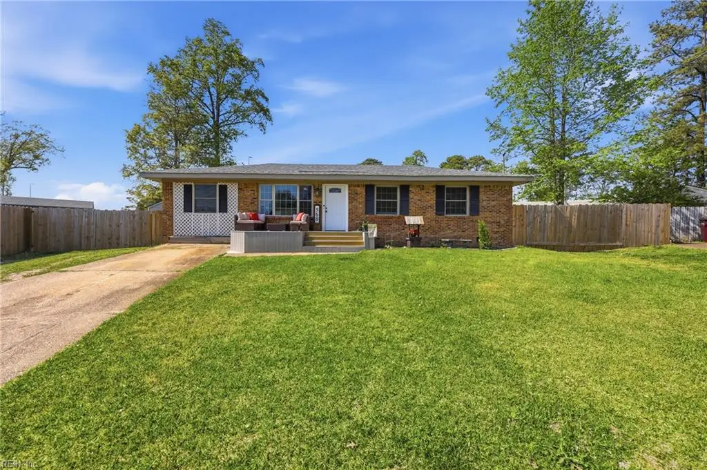 568 Trent Avenue, Chesapeake, VA 23323 - #1