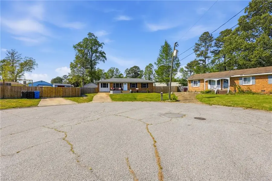 568 Trent Avenue, Chesapeake, VA 23323 - #3