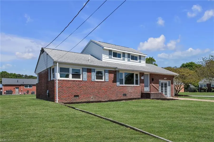 23 Eastlawn Drive, Hampton, VA 23664 - #3