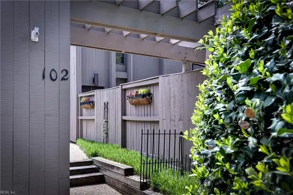 102 Harrops Glen, Williamsburg, VA 23185