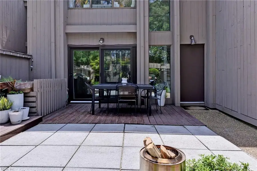 102 Harrops Glen, Williamsburg, VA 23185 - #3