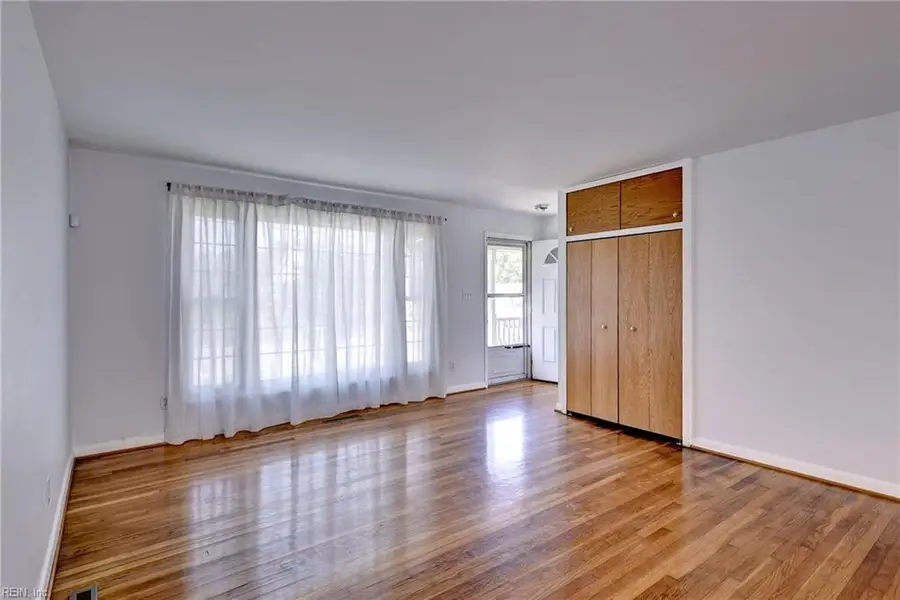 14 Astor Drive, Newport News, VA 23608 - #3