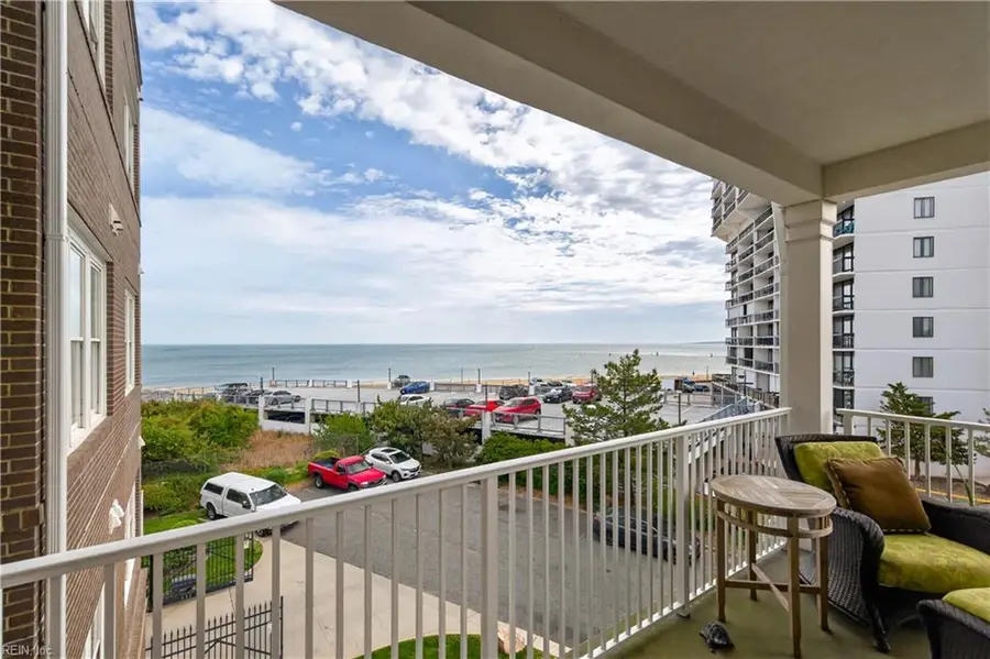 3800 Dupont Circle #302, Virginia Beach, VA 23455 - #3