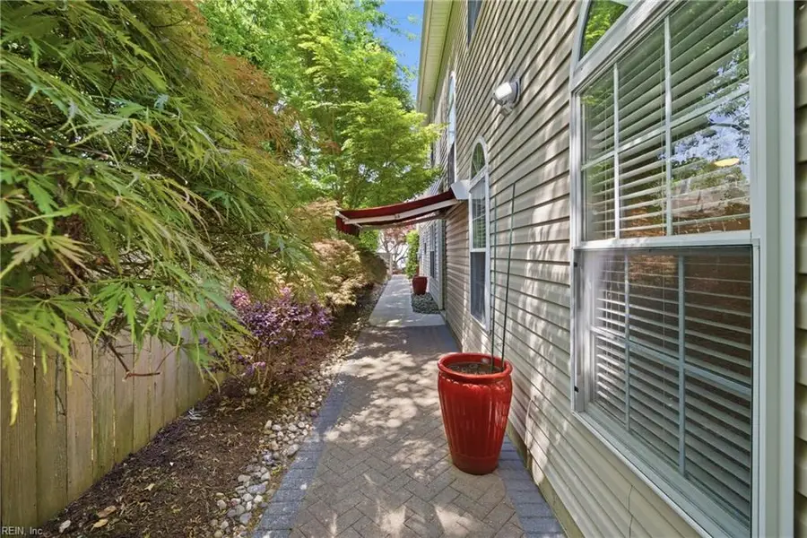 2208 E Berrie Circle, Virginia Beach, VA 23455 - #3