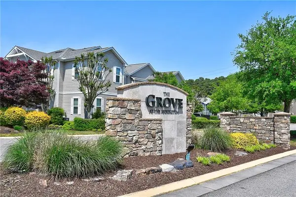 602 Lacy Oak Drive, Chesapeake, VA 23320