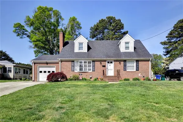 107 Glade Road, Newport News, VA 23606