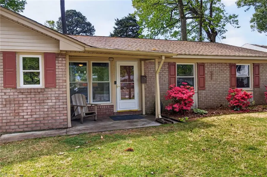 300 Eastwood Circle, Virginia Beach, VA 23454 - #2