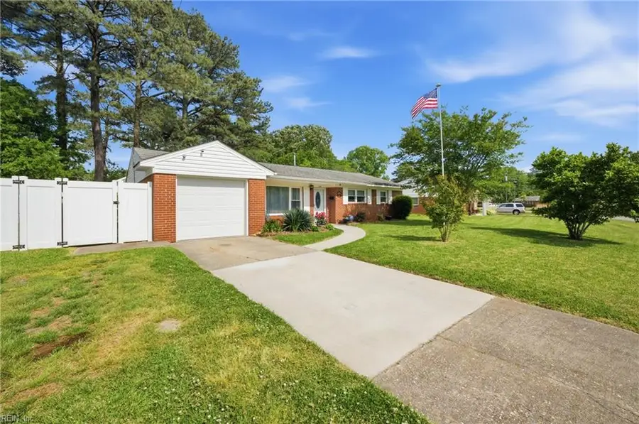 116 Goldcrest Drive, Chesapeake, VA 23325 - #2