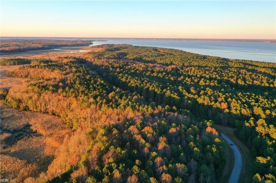 1440 Creekway Drive, Smithfield, VA 23430 - #3