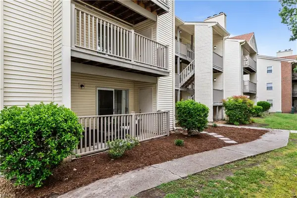 502 Thorncliff Drive #104, Newport News, VA 23608