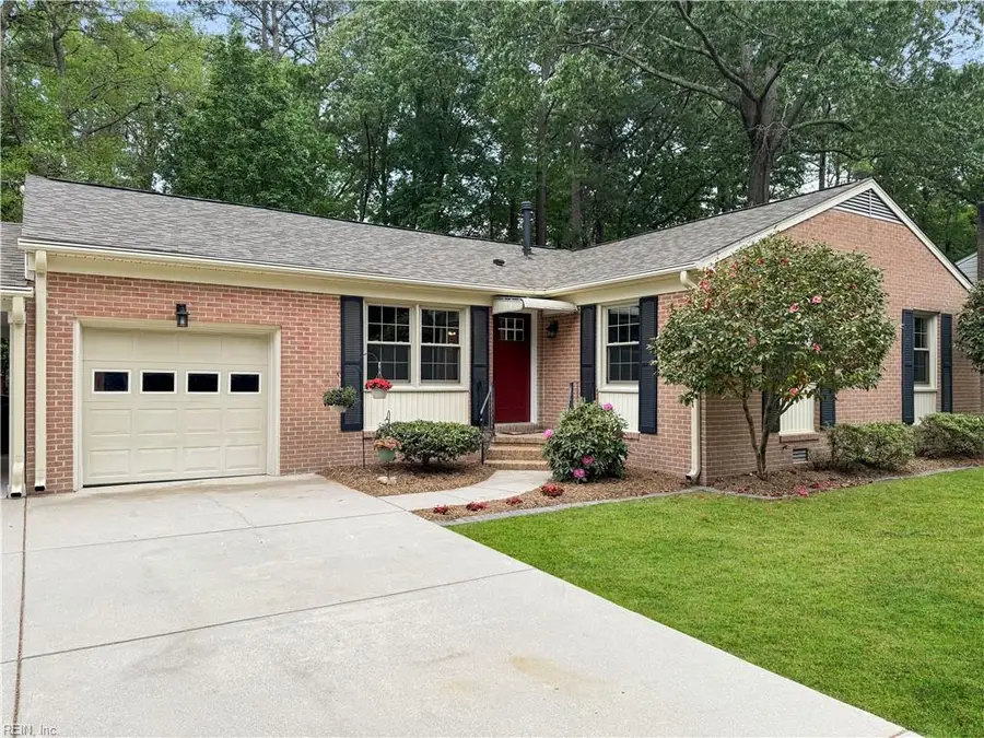 316 Sharon Drive, Seaford, VA 23696 - #2