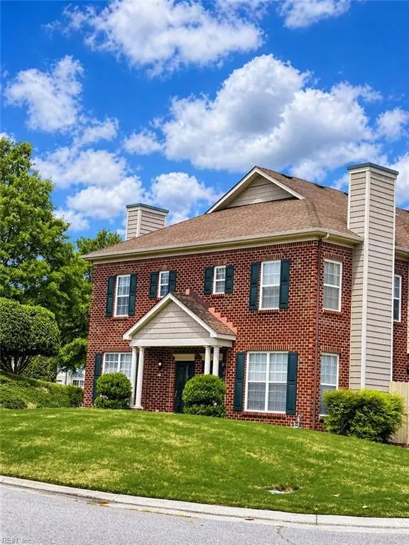 1105 Farrcroft Way, Virginia Beach, VA 23455 - #2