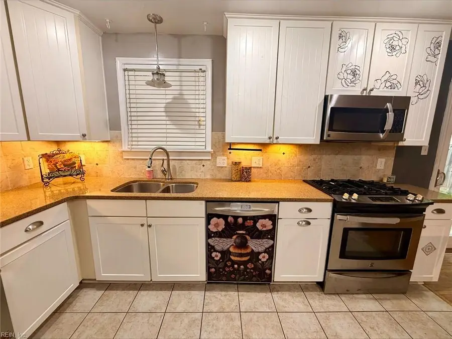 8333 Capeview Avenue, Norfolk, VA 23518 - #3