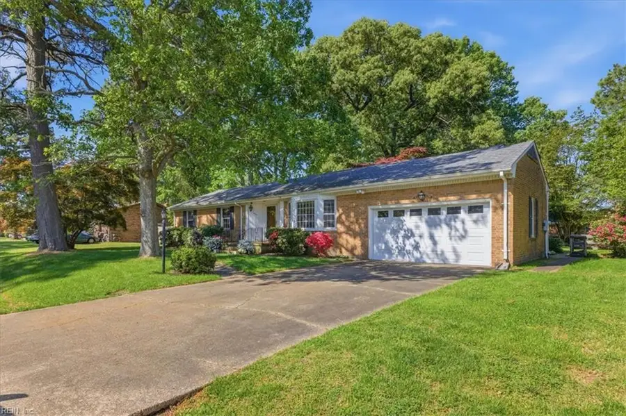 4220 Quince Road, Portsmouth, VA 23703 - #3