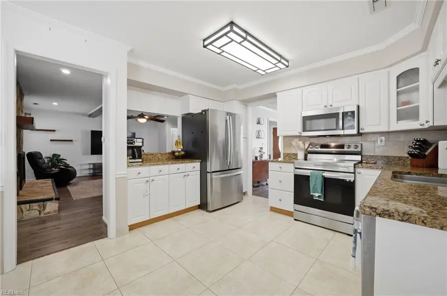 1721 Star Lake Drive, Virginia Beach, VA 23453 - #3