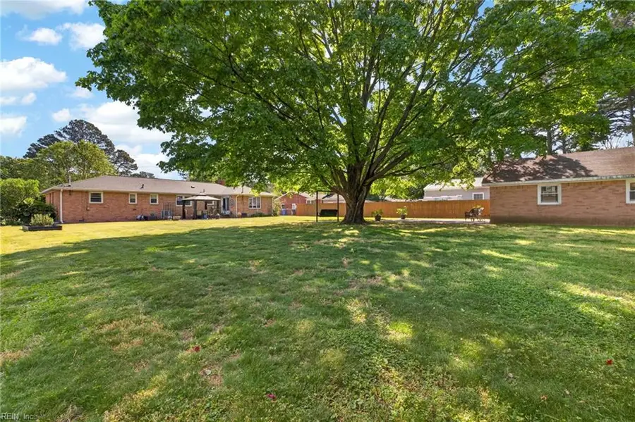 1256 Kingsway Drive, Chesapeake, VA 23320 - #2