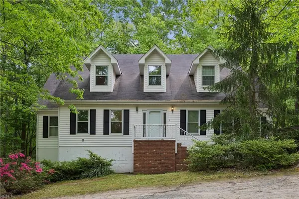 10161 Deer Trace Ln, Gloucester, VA 23061