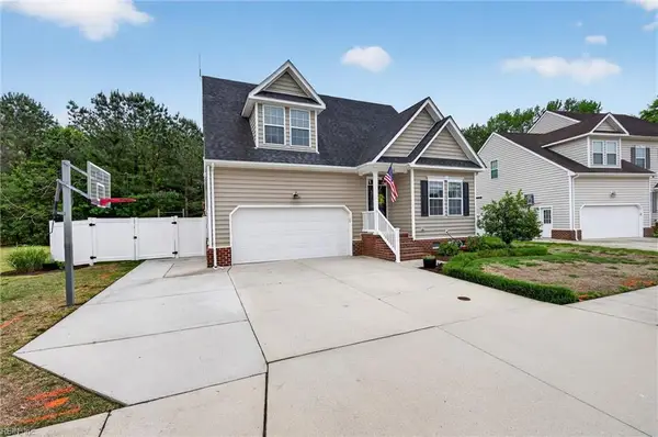 718 Creekwood Drive, Chesapeake, VA 23323