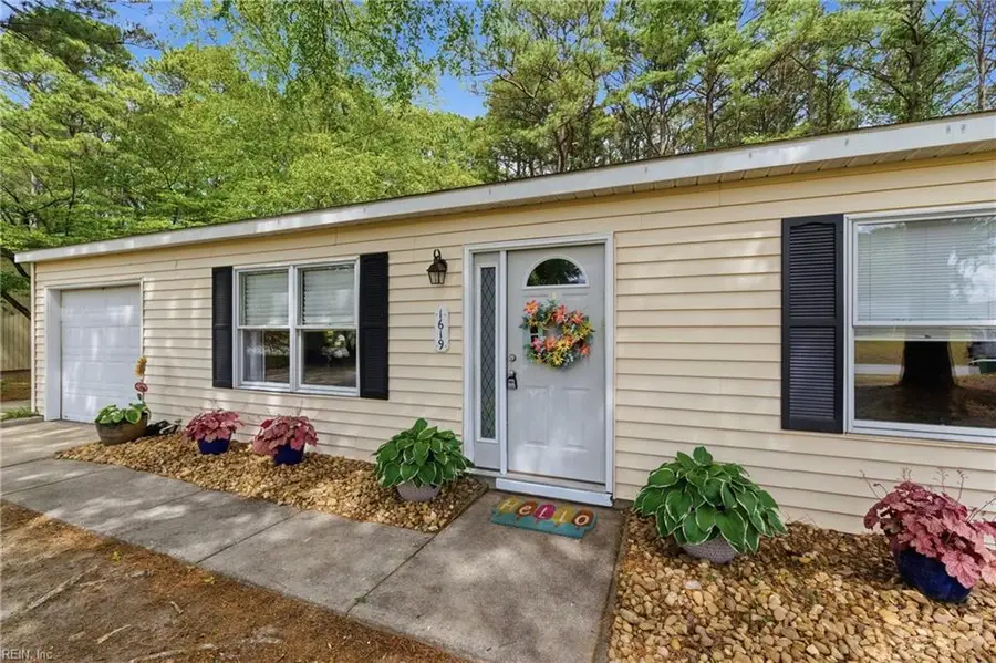 1619 Colonial Avenue, Smithfield, VA 23430 - #2
