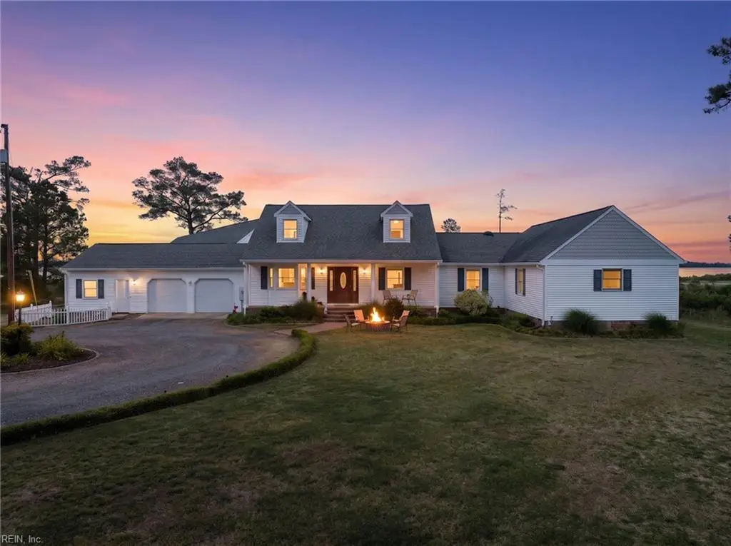 9093 Stump Point Road, Hayes, VA 23072 - #1