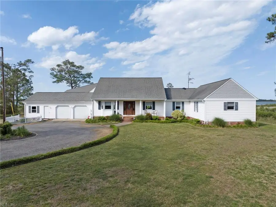 9093 Stump Point Road, Hayes, VA 23072 - #2