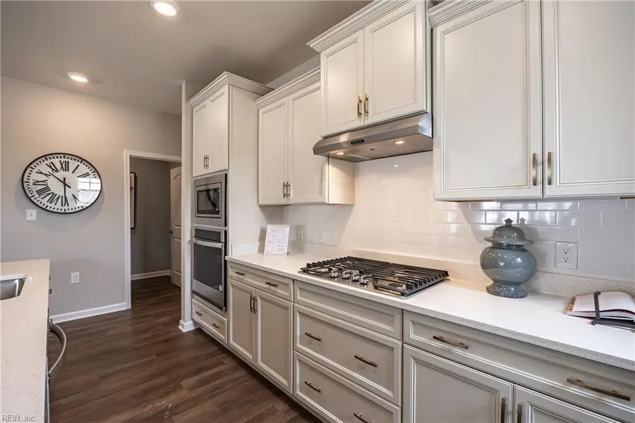 211 Oxford Avenue #40-4, Smithfield, VA 23430 - #3