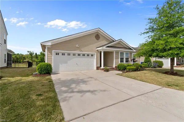 5042 Kings Grant Circle #232, Suffolk, VA 23434