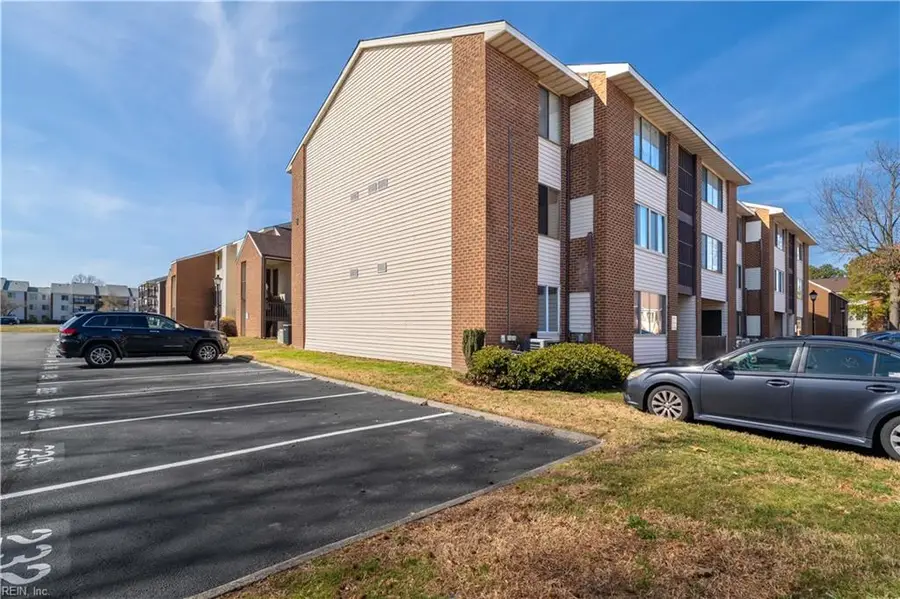224 Pacific Drive #8, Hampton, VA 23666 - #2