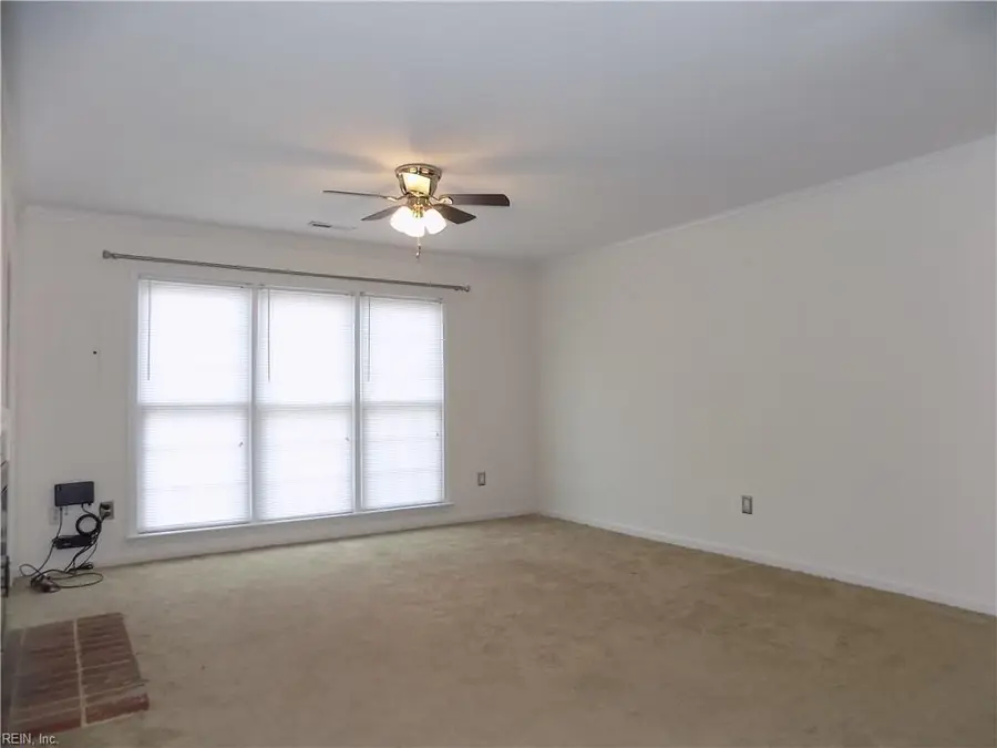 205 Amersham Drive #C, Yorktown, VA 23693 - #3