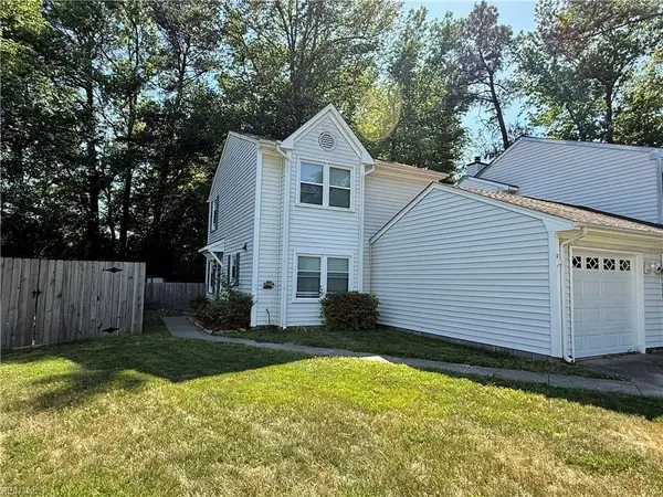 12 Romsey Circle, Chesapeake, VA 23320