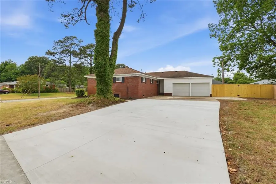 856 Clinton Street, Virginia Beach, VA 23464 - #2
