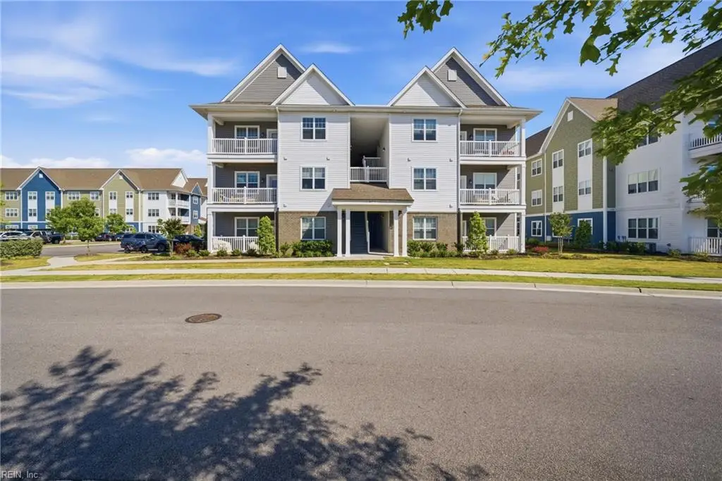 1733 Dromolin Drive #304, Virginia Beach, VA 23456 - #1