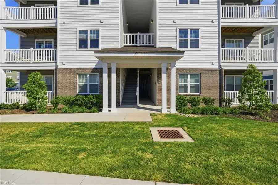 1733 Dromolin Drive #304, Virginia Beach, VA 23456 - #3