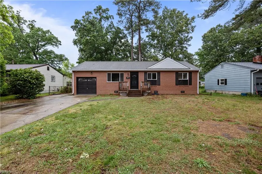 129 Saint Stephens Drive, Newport News, VA 23602 - #3