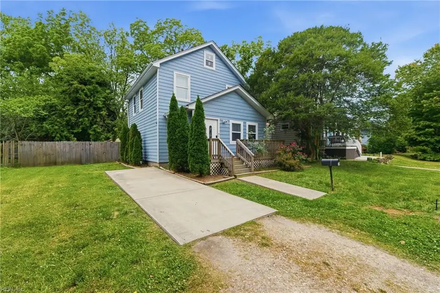 139 Locust Avenue, Hampton, VA 23661 - #2