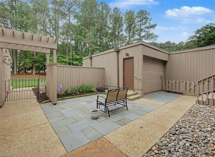 119 Harrops Glen, Williamsburg, VA 23185 - #3