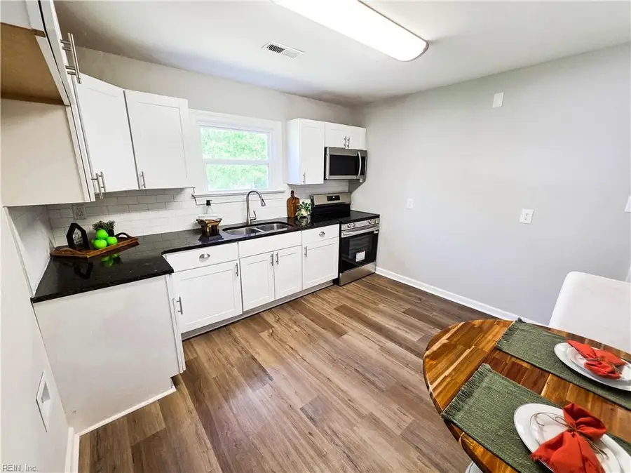725 Oakland Avenue, Hampton, VA 23663 - #3
